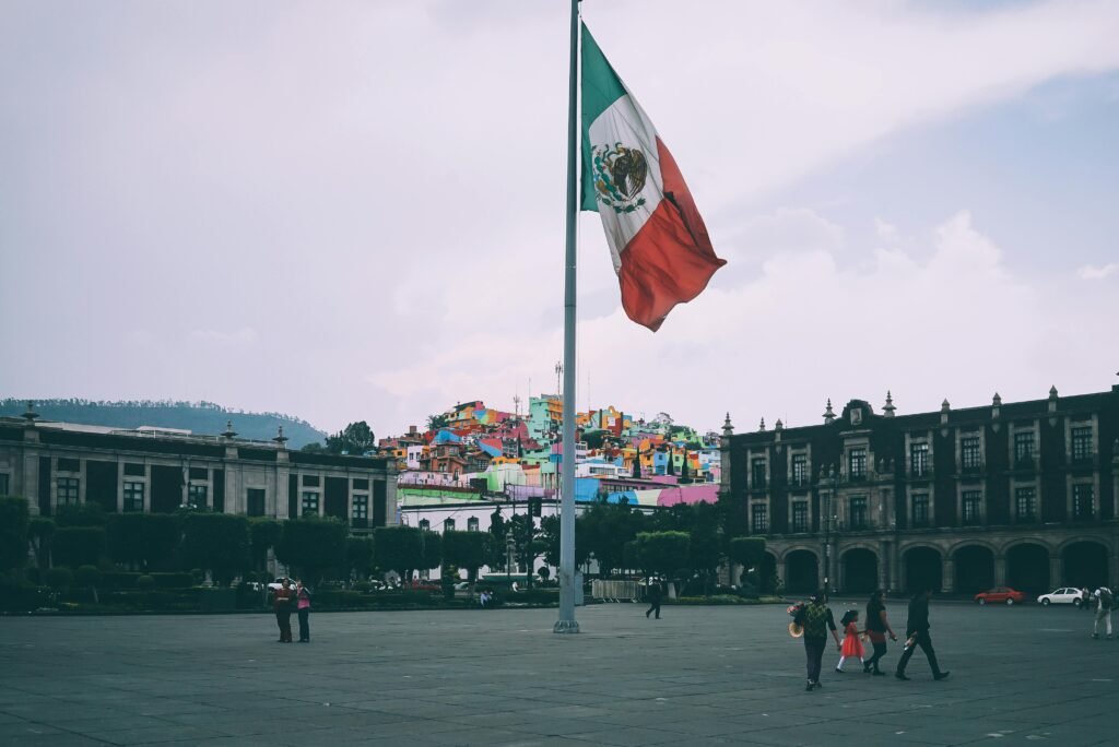 Las 4 banderas reconocidas oficialmente de méxico